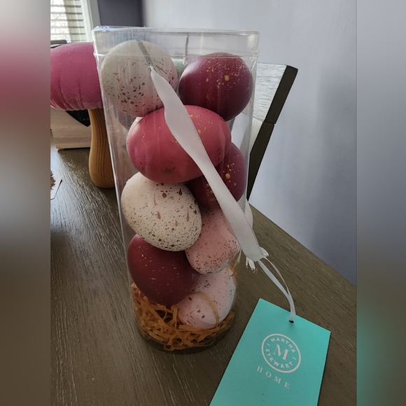 Martha Stewart Speckled Eggs - Picture 4 of 5